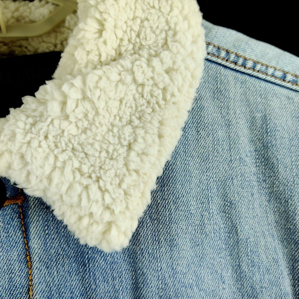True Religion Faux Shearling Sherpa Denim Trucker Jacket - Picture 3 of 11